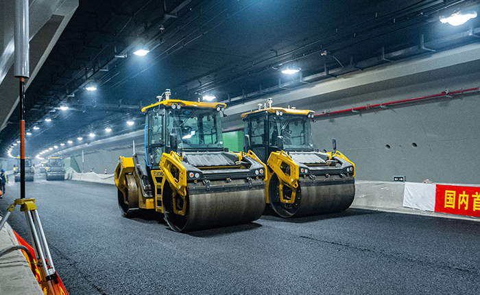 【智能化】全國(guó)首次，徐工“黑科技”無人攤鋪大秀！