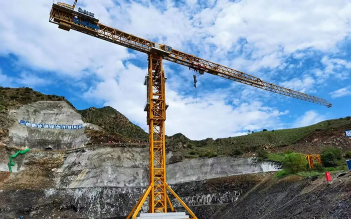 建個(gè)超大“充電寶”，徐工“鋼鐵巨人”正式上崗！