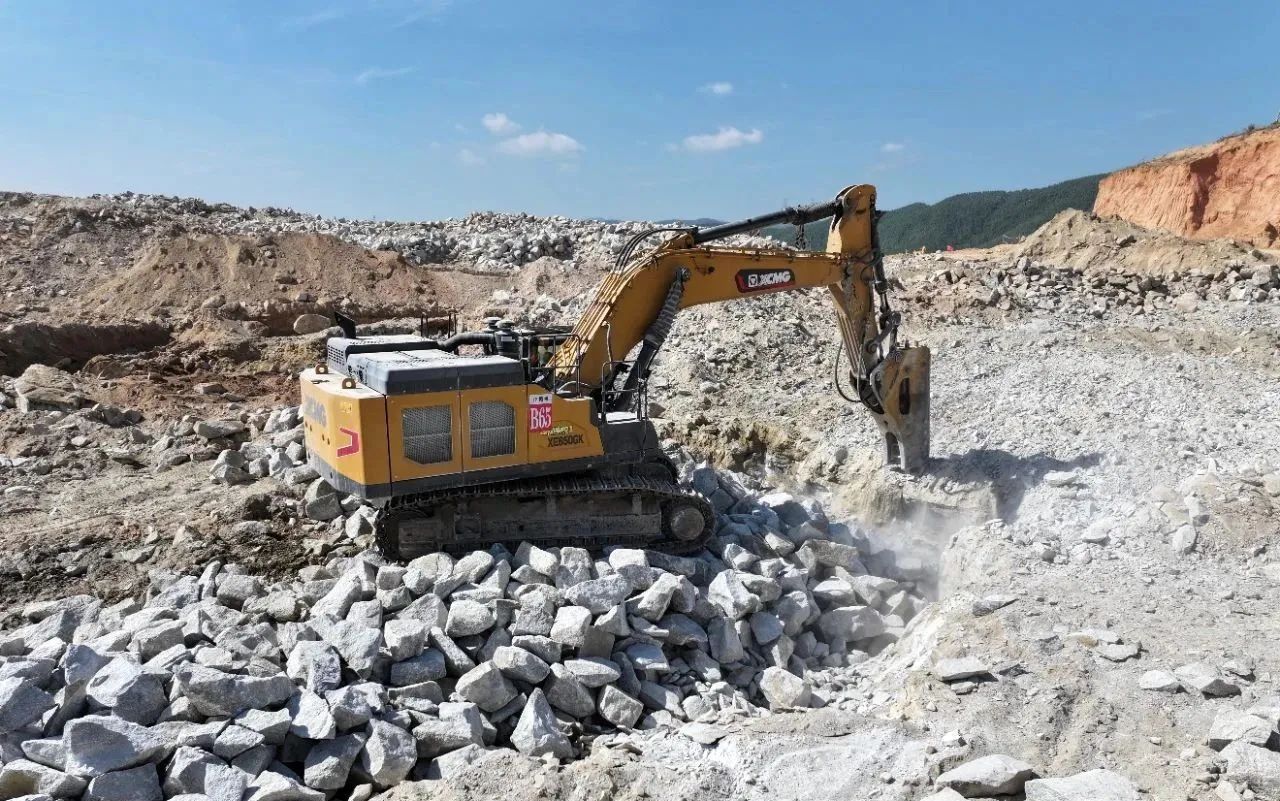 聯(lián)袂出擊！徐工中大挖奏響新能源產(chǎn)業(yè)發(fā)展新序曲