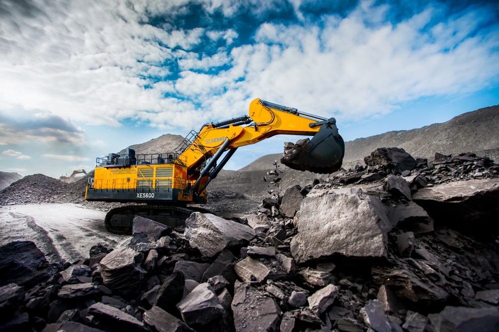 首次出海！徐工XE5600礦用挖掘機(jī)成功交付