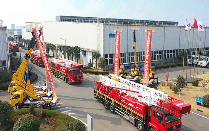 綠色修井效率再刷新，徐工電動修井機批量發(fā)車