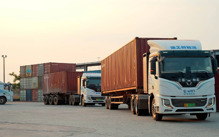 四次復(fù)購！客戶為何對徐工新能源重卡情有獨鐘