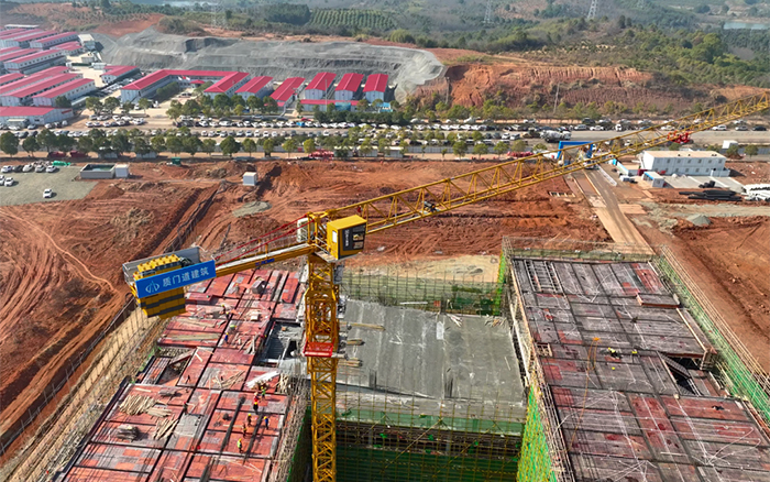 跑出加速度！37臺(tái)徐工塔機(jī)批量助建