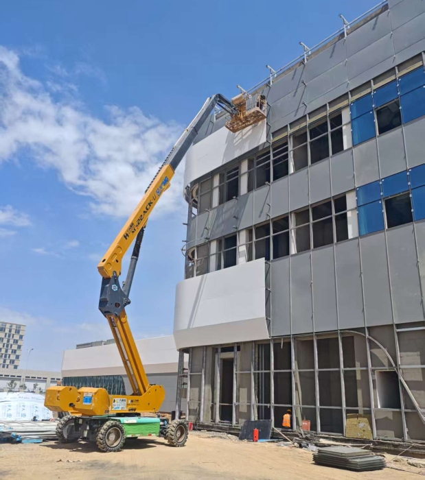 智穩(wěn)高效！徐工XGS22ACK-Li，蘭州機(jī)場上的綠色高效引擎