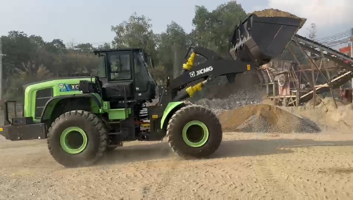 徐工純電動裝載機助力越南砂石料場，開啟綠色施工新紀元