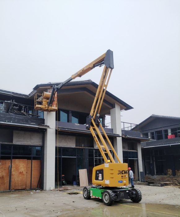 綠色建造新標(biāo)桿！徐工鋰電高機(jī)助力鄂州民生工程