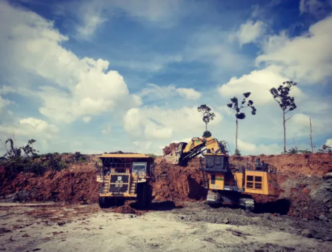 1+1>2，徐工“挖運(yùn)”礦山組合擎動(dòng)印尼煤礦作業(yè)效率