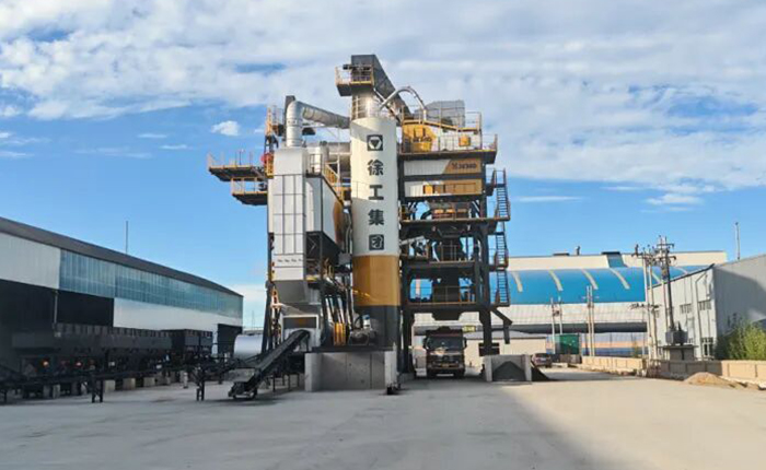 徐工道路養(yǎng)護(hù)明星產(chǎn)品亮相內(nèi)蒙，高效施工彰顯硬核實(shí)力！