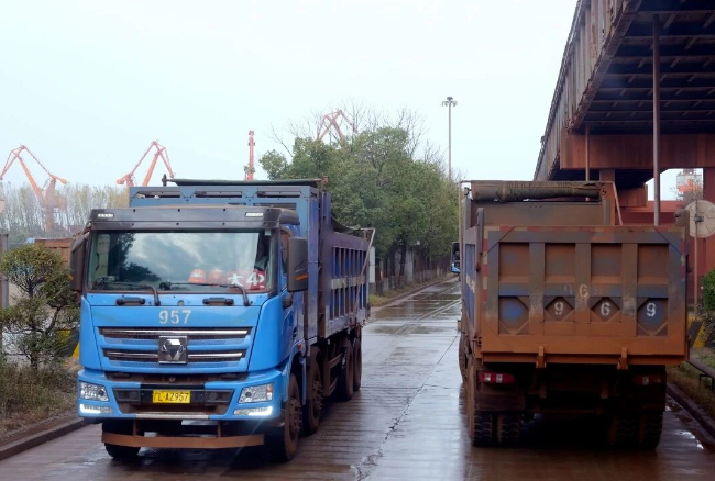 大港煥新！徐工新能源自卸車助力港口物流綠色轉型