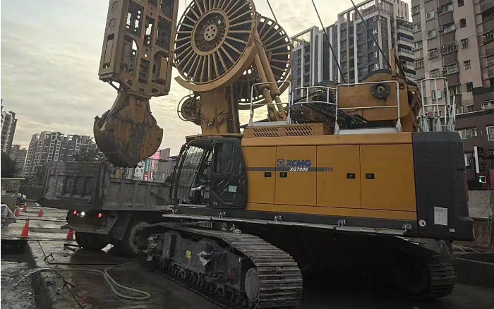 穩(wěn)保施工！徐工地下連續(xù)墻液壓抓斗攻克東南亞復(fù)雜工況