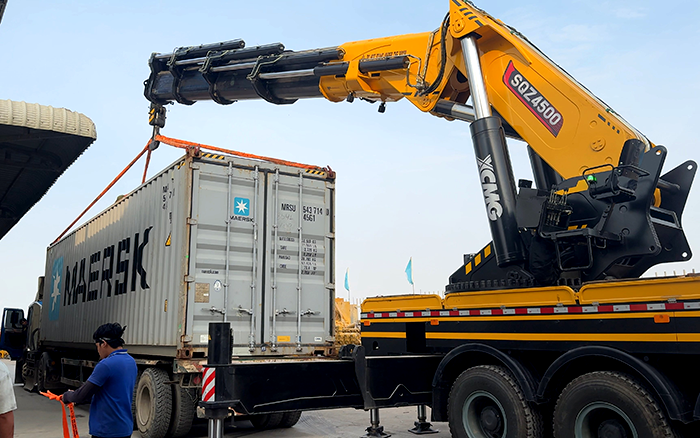 東南亞“轉(zhuǎn)運王牌”！ 徐工SQZ4500C集裝箱作業(yè)穩(wěn)準快